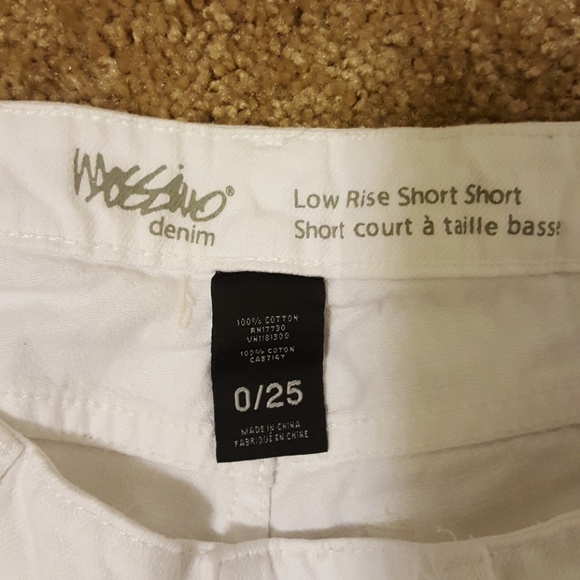 Shorts - Picture 3 of 3